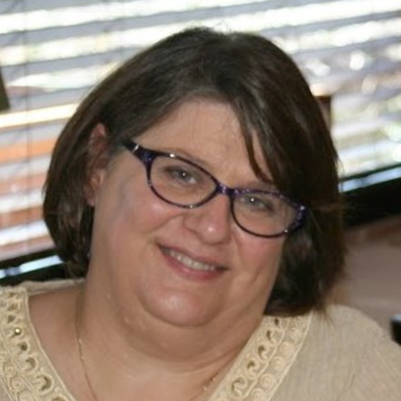 Meet your Posher, Ruth - Picture 1 of 1